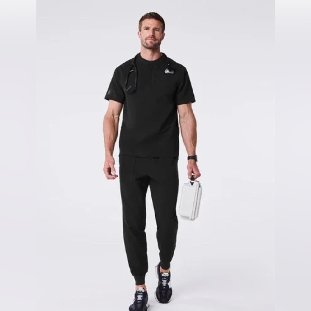 Figs star wars NWT Men’s Black Limited Edition Darth Vader Figs Scrub Top XL